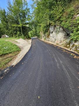 Kregarjevo_asfaltirano cestišče (5)